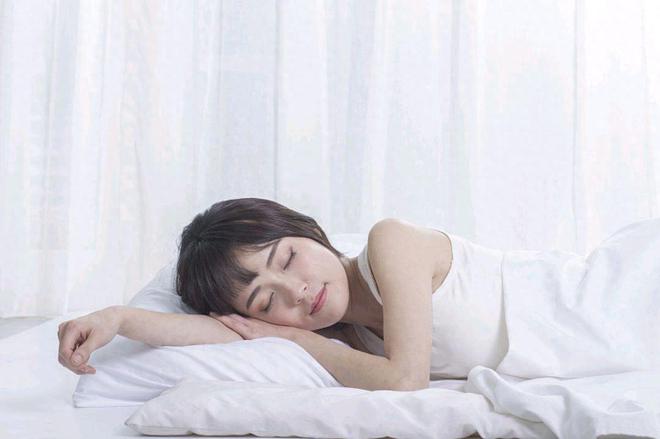 B体育官网睡不好容易老建议每天做4件事安神助眠帮助改善失眠质量(图1)